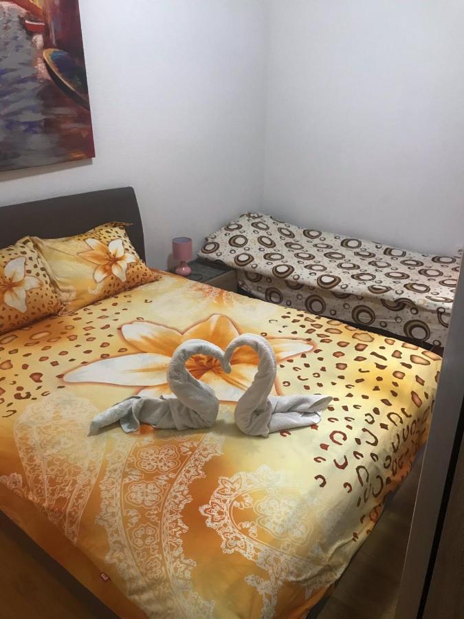 Jovana -- Porodicni Apartmani Igalo Herceg Novi Exterior foto