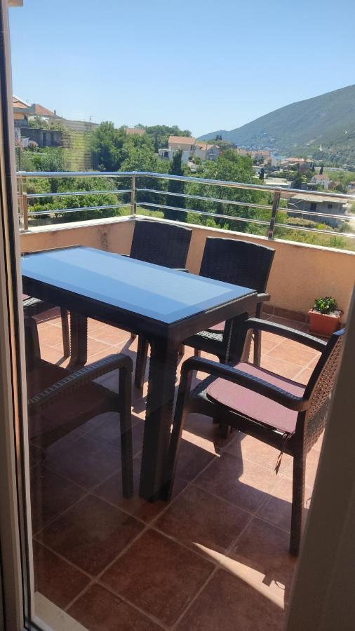 Jovana -- Porodicni Apartmani Igalo Herceg Novi Exterior foto